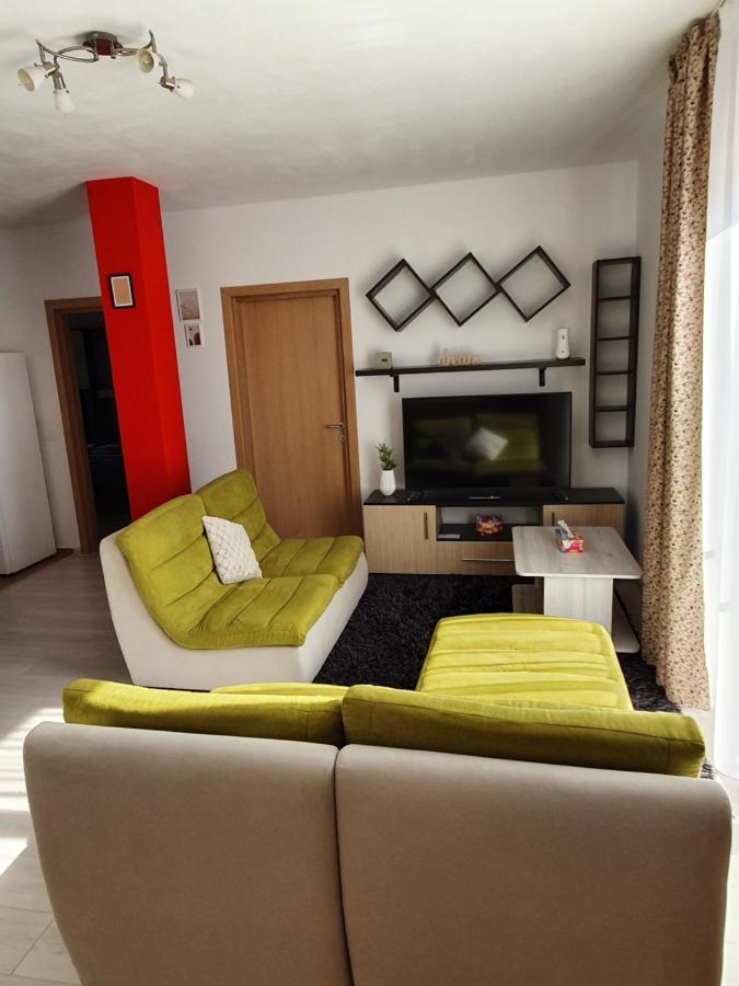 Apartament La Casa In Curte Comuna Lägenhet Codlea Exteriör bild