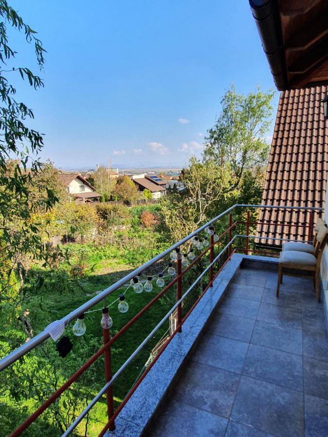 Apartament La Casa In Curte Comuna Lägenhet Codlea Exteriör bild